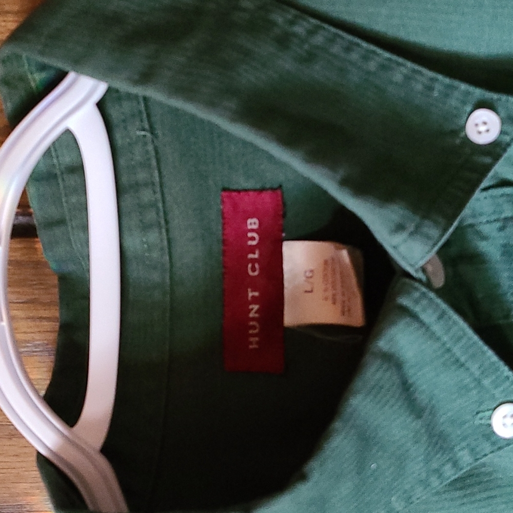 Green button down shirt - Picture 2 of 3